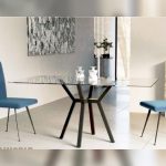 Mesa rectangular pata central 806. Mesas de comedor Badajoz y Alburquerque. Mesas pata metálica. Diferentes acabados. Diseño y calidad al mejor precio.
