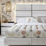 Dormitorio Baco. Dormitorios de diseño, color artico/nogal. Cabecero matrimonio con alas. Dormitorios Badajoz. Dormitorios Alburquerque.